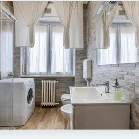 Апартаменты Queen East Верона