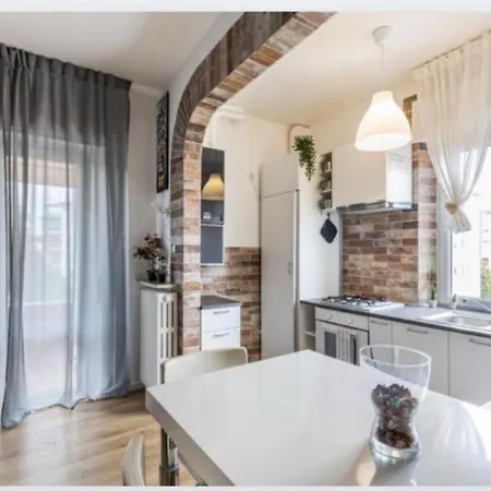 Queen East * Верона