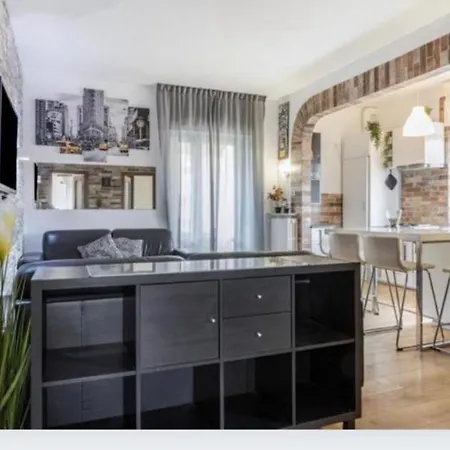 Apartment Queen East Verona